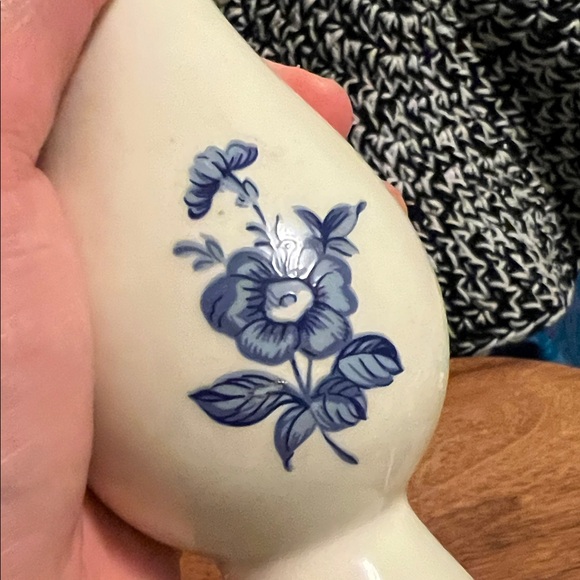 60s Vintage White and Blue mini Floral Vase - Picture 2 of 5